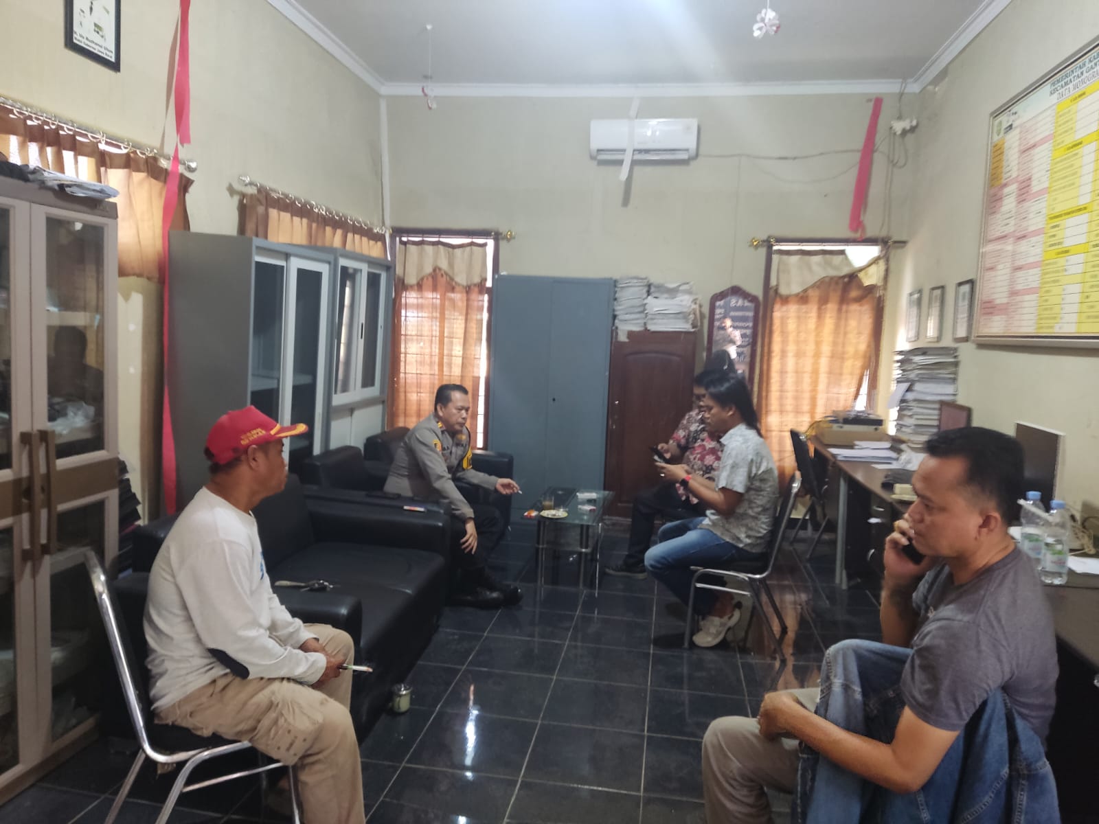 Warga Desa Baleraja Diajak Berperan Aktif Jaga Kamtibmas oleh Kapolsek Gantar